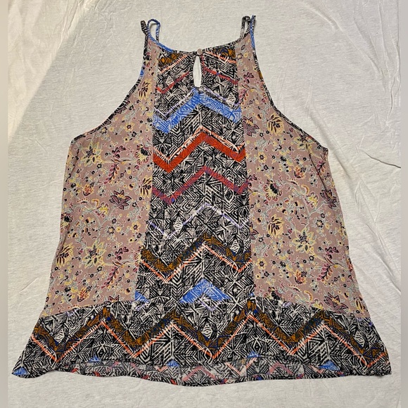 Monteau Patterned Tank Top - Picture 3 of 5